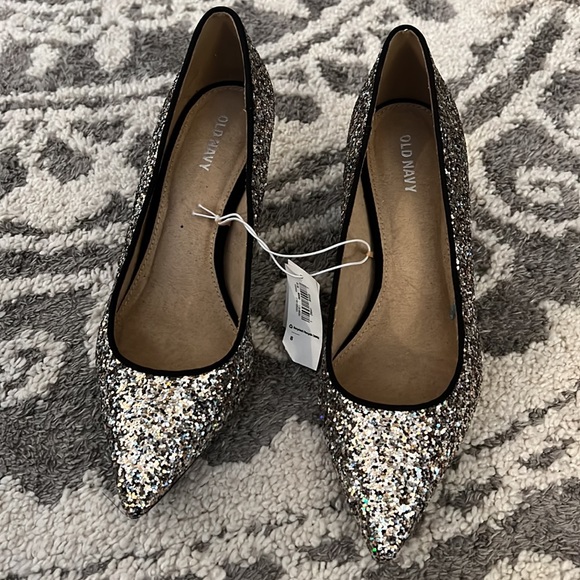 Old Navy silver glitter heels, size 8 NWT! - Picture 4 of 6